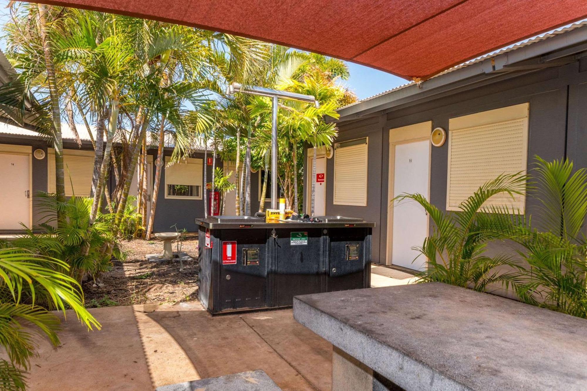 Econo Lodge Karratha Exterior photo